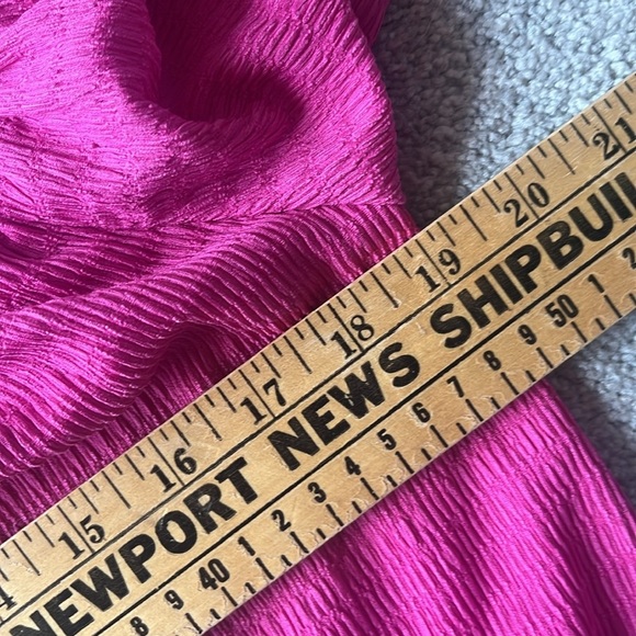 Michael Kors Womens Smocked Haltertie Cropped Top Size large NWT - Picture 8 of 9